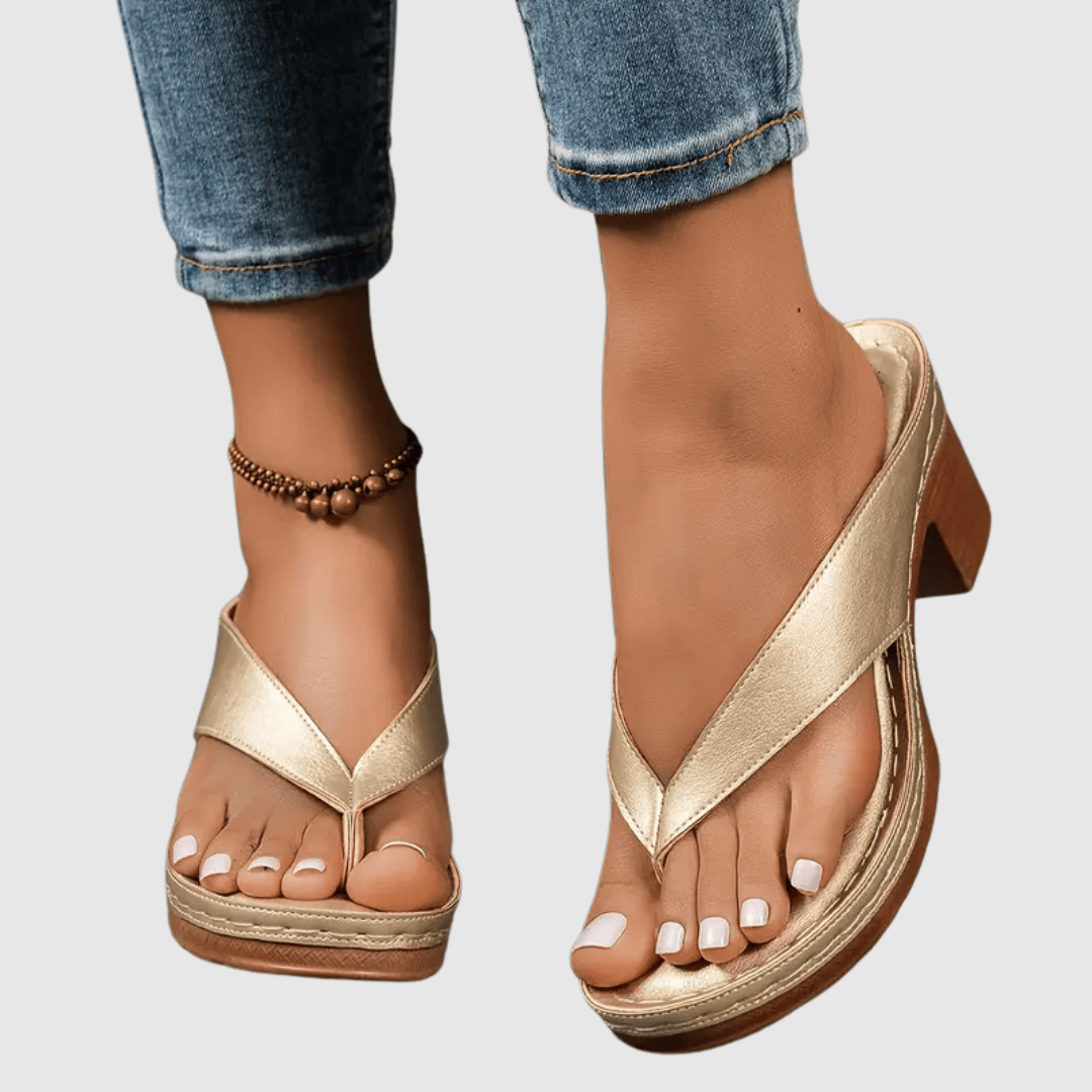 MÁRIA™ | Nina | Kényelmes magassarkú szandál