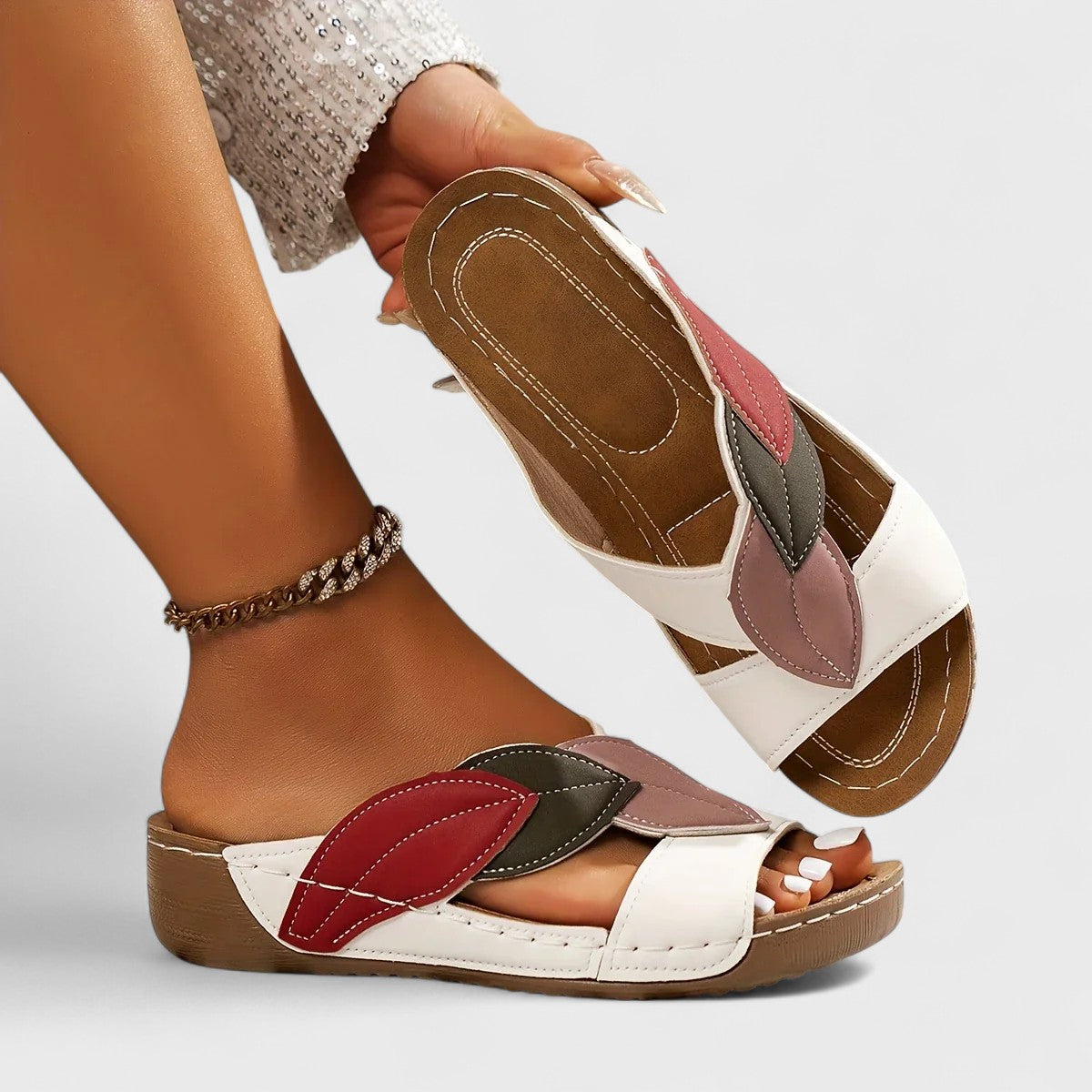 MÁRIA™ | Solveig | Klapki slip-on