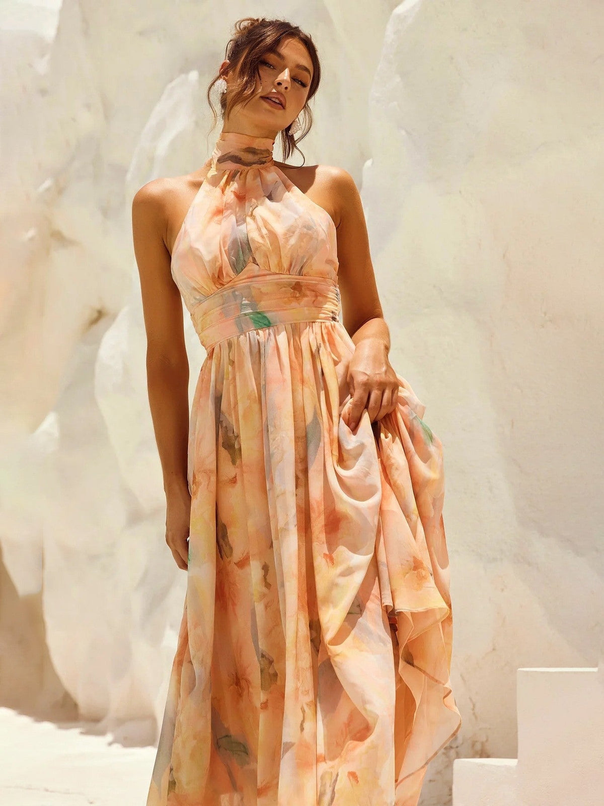 MÁRIA™ | Esther | Elegáns Halter nyakú ruha mintával