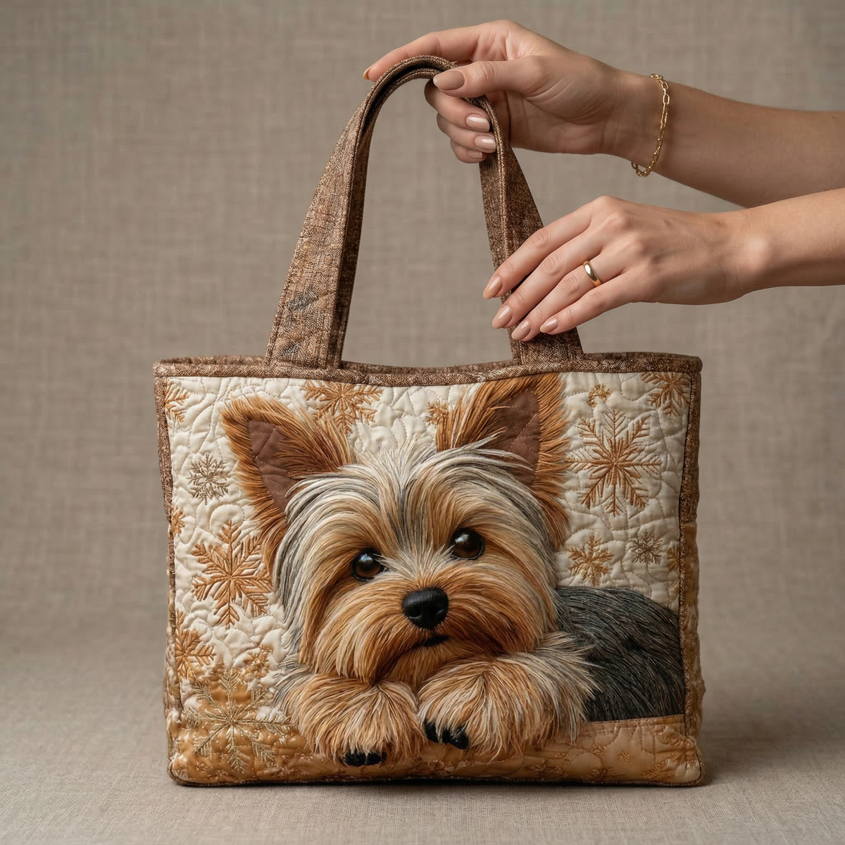 MÁRIA™ | Bájos yorkshire terrier | Kézzel készített steppelt táska