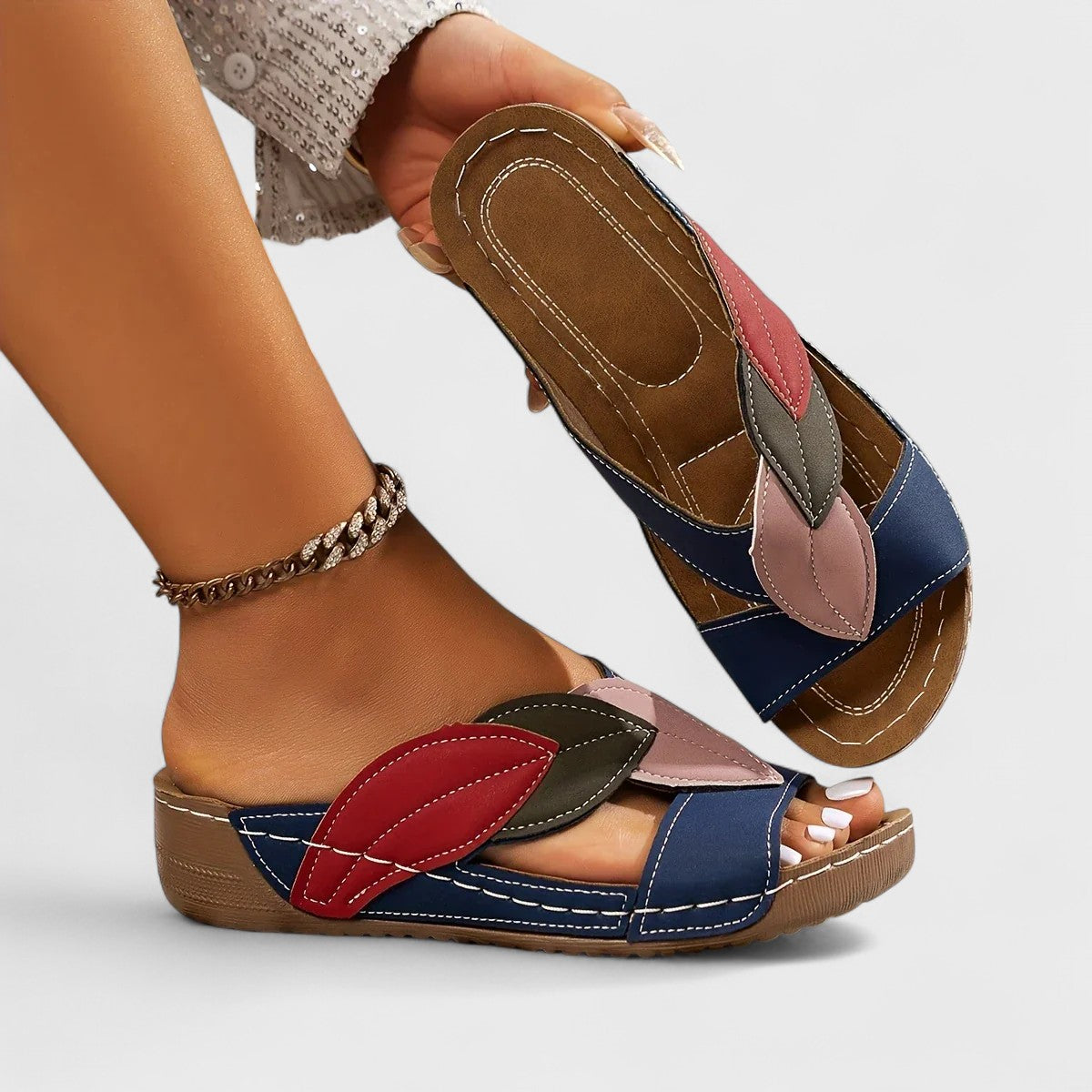 MÁRIA™ | Solveig | Klapki slip-on