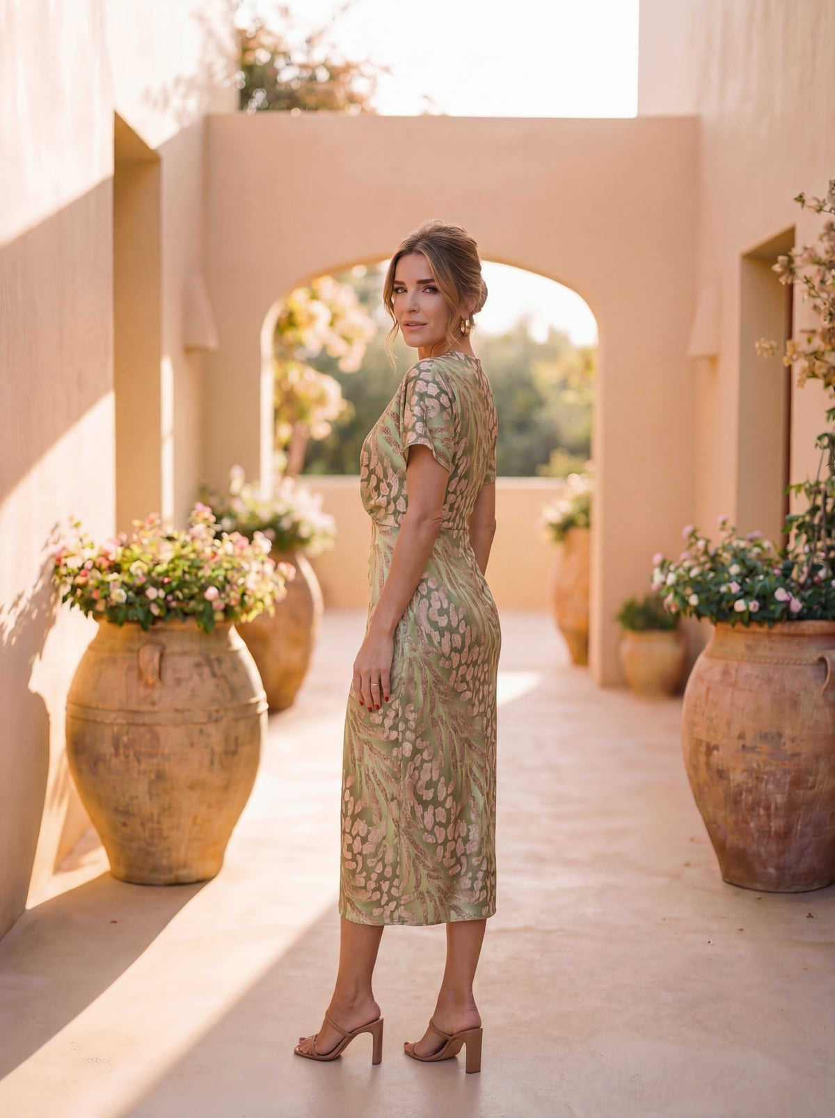 MÁRIA™ | Calandra | Elegáns midiruha